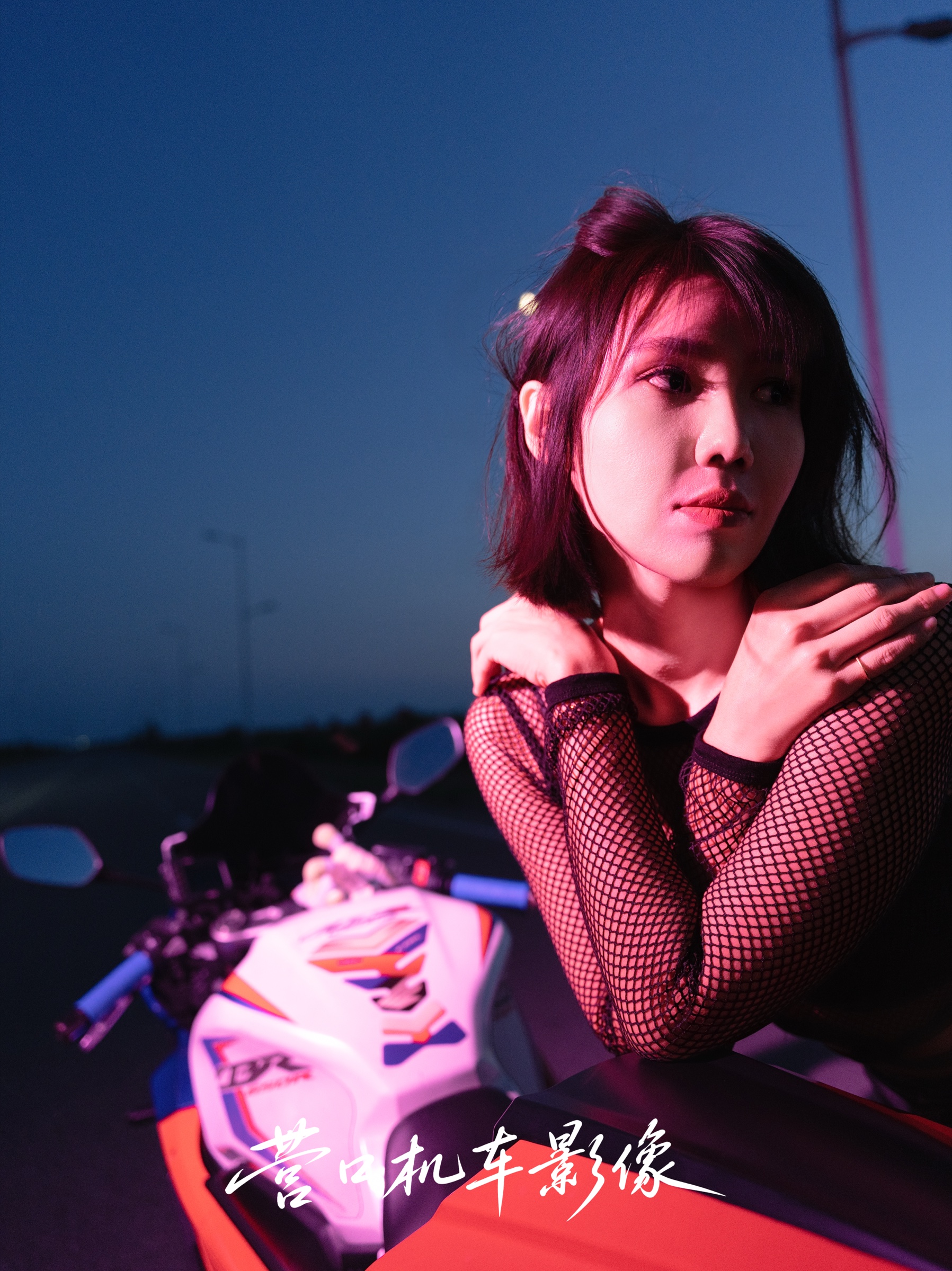 月夜引擎机车摄影作品 16